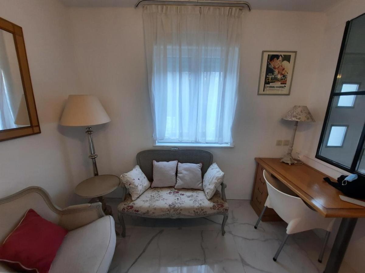 Liege 4420 Rue Jean Jaures 45 Grande Maison Joyeuse Avec Terrasse 30M2 Pour 8 Personnes Maximum Сен-Никола Экстерьер фото